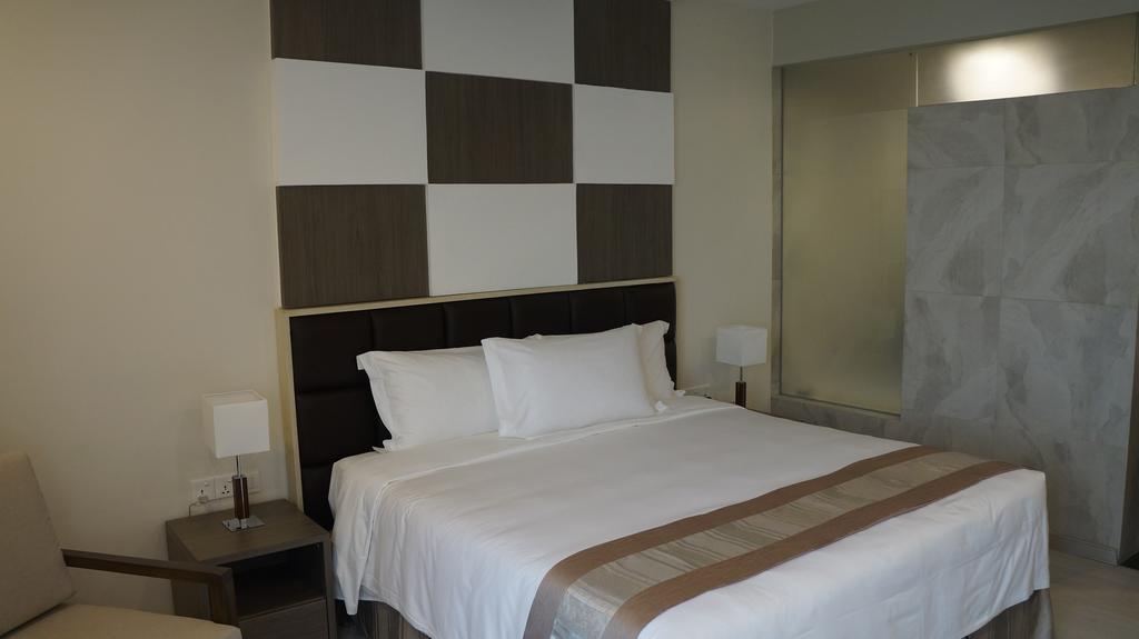 Hotel Parami Γιανγκόν Εξωτερικό φωτογραφία