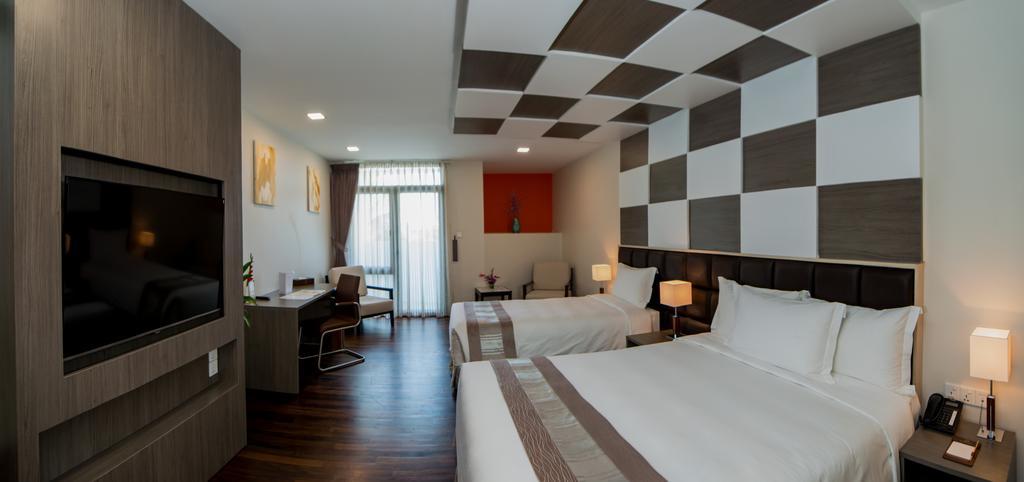 Hotel Parami Γιανγκόν Εξωτερικό φωτογραφία