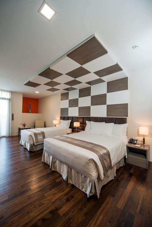 Hotel Parami Γιανγκόν Εξωτερικό φωτογραφία