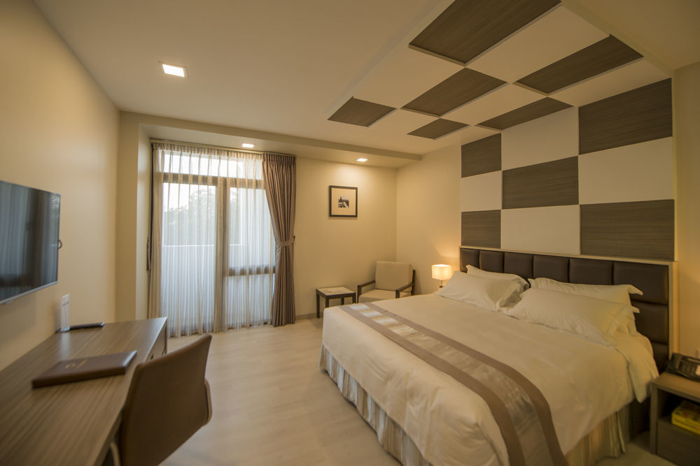 Hotel Parami Γιανγκόν Εξωτερικό φωτογραφία