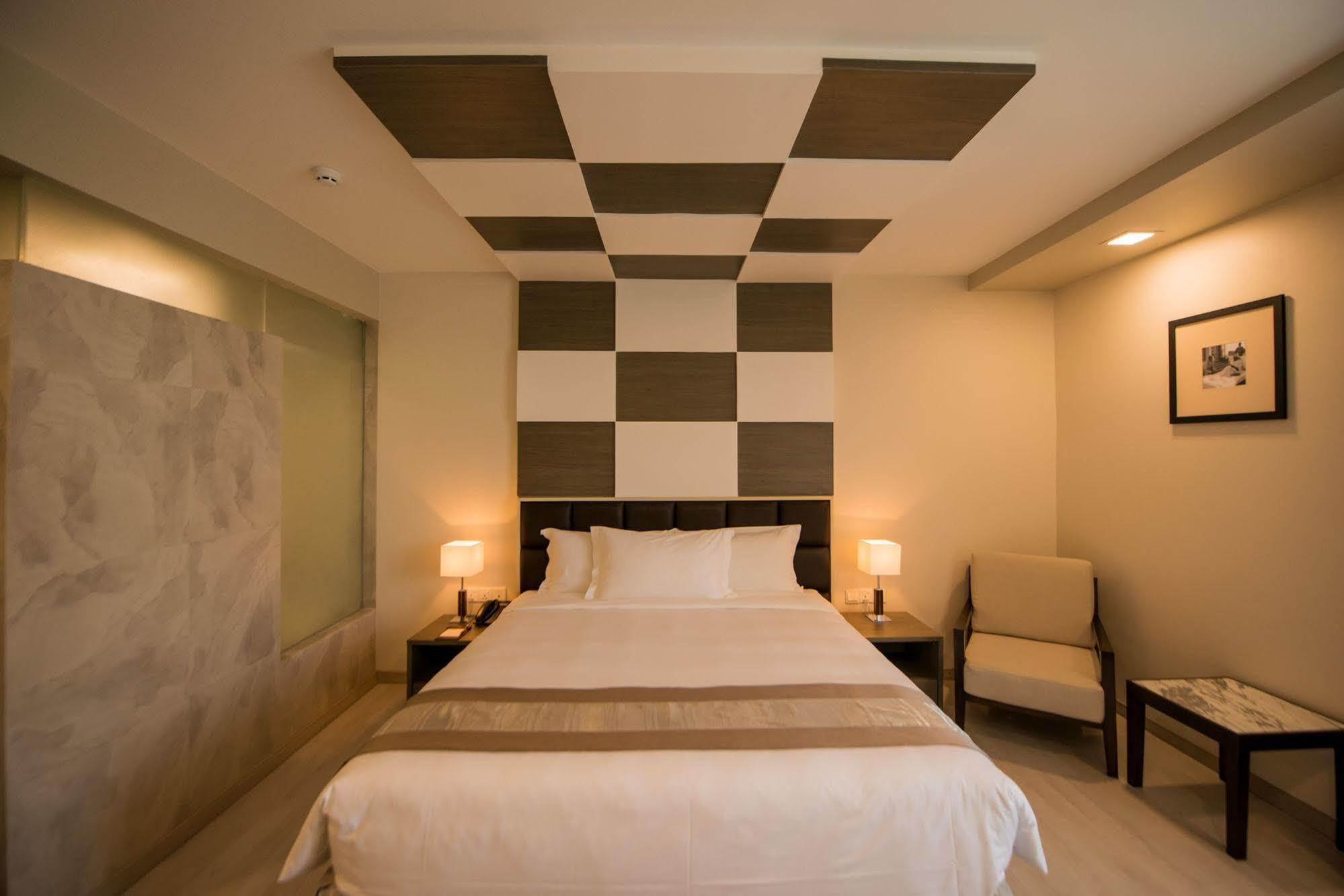 Hotel Parami Γιανγκόν Εξωτερικό φωτογραφία